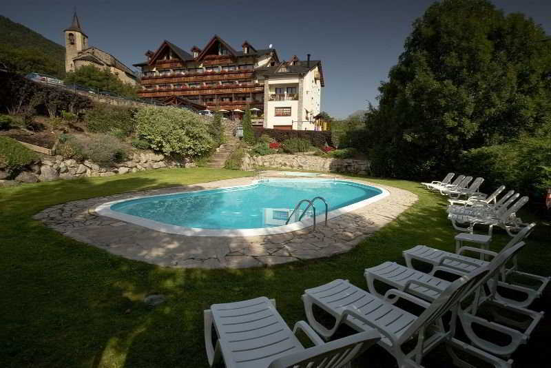 Hotel La Morera Valencia D'Aneu Buitenkant foto