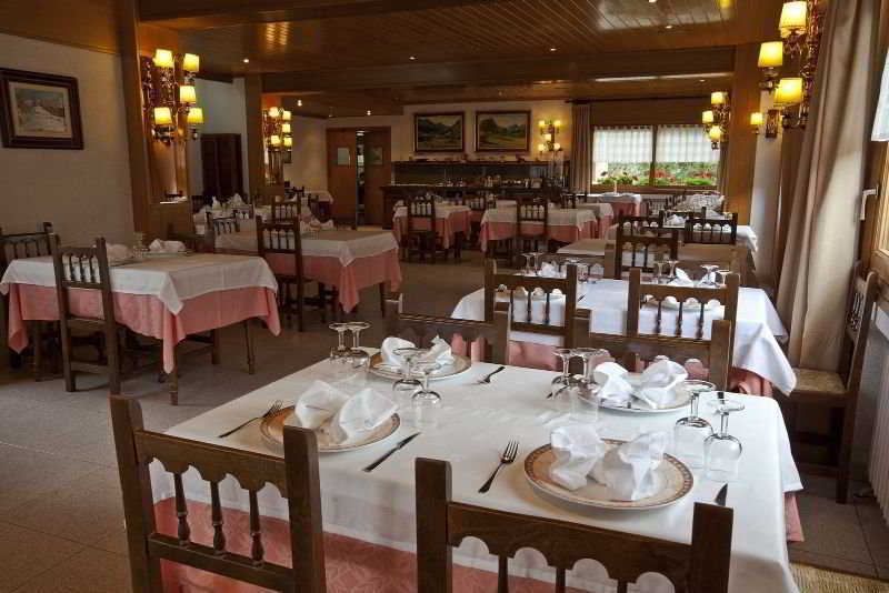 Hotel La Morera Valencia D'Aneu Buitenkant foto